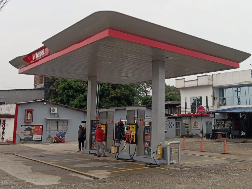 Canopy realizado con fibra de vidrio para estación de servicio Terpel en Colombia.